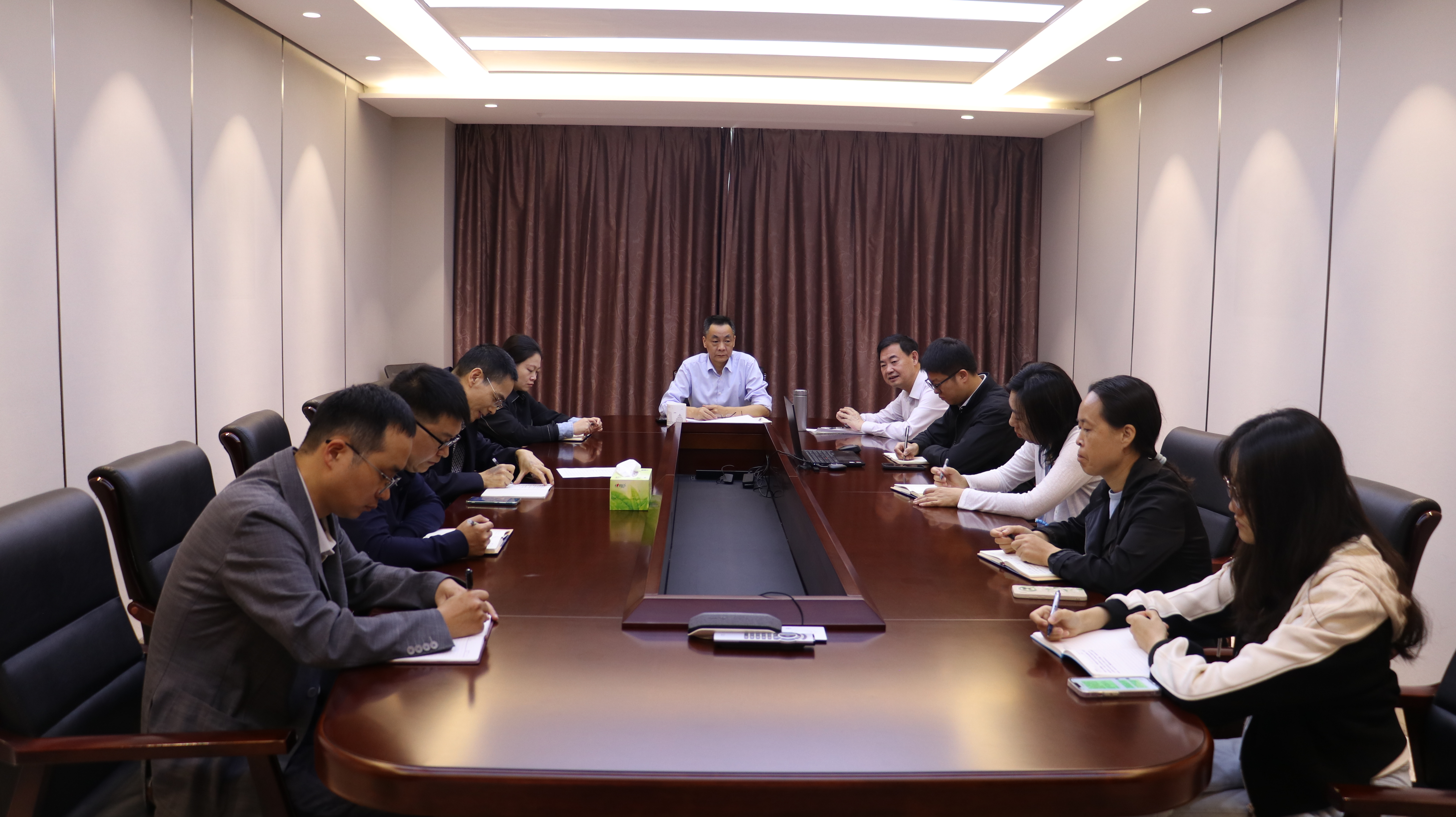 0924 統(tǒng)戰(zhàn)工作座談會(huì).jpg